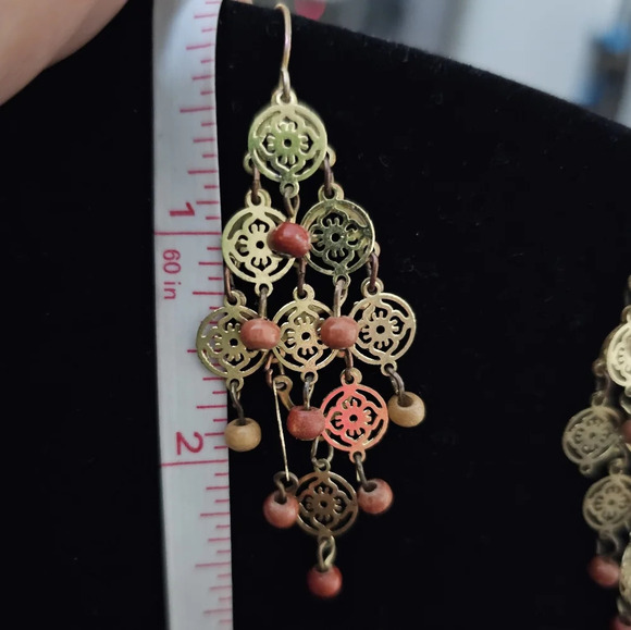 Dangle earrings with beads - Picture 2 of 3